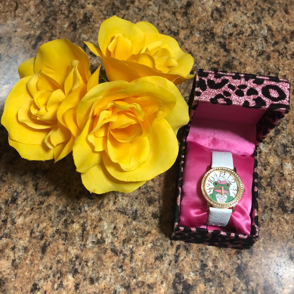 Watch - Picture 2 of 5